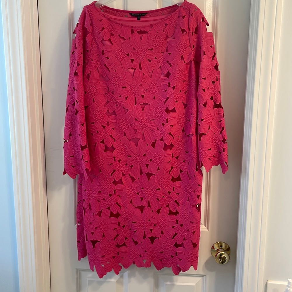 Felicity & Coco - Size Medium - Shift Dress - 3/4 quarter sleeves - pink!